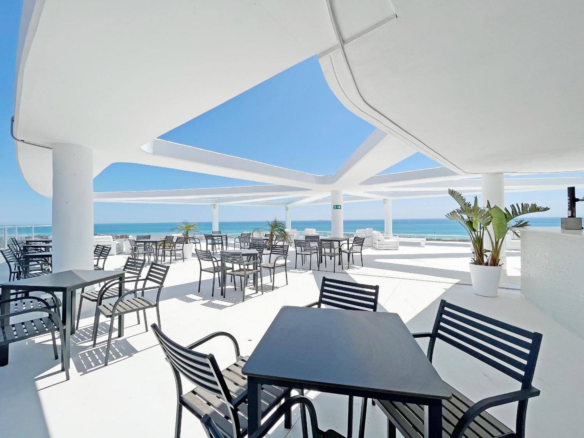 Global Properties, Apartamento De 2 Habitaciones Con Gran Terraza En Gran Canet Canet d'En Berenguer Esterno foto