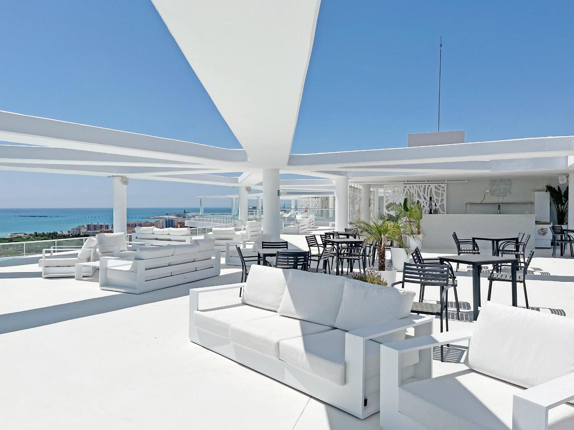 Global Properties, Apartamento De 2 Habitaciones Con Gran Terraza En Gran Canet Canet d'En Berenguer Esterno foto